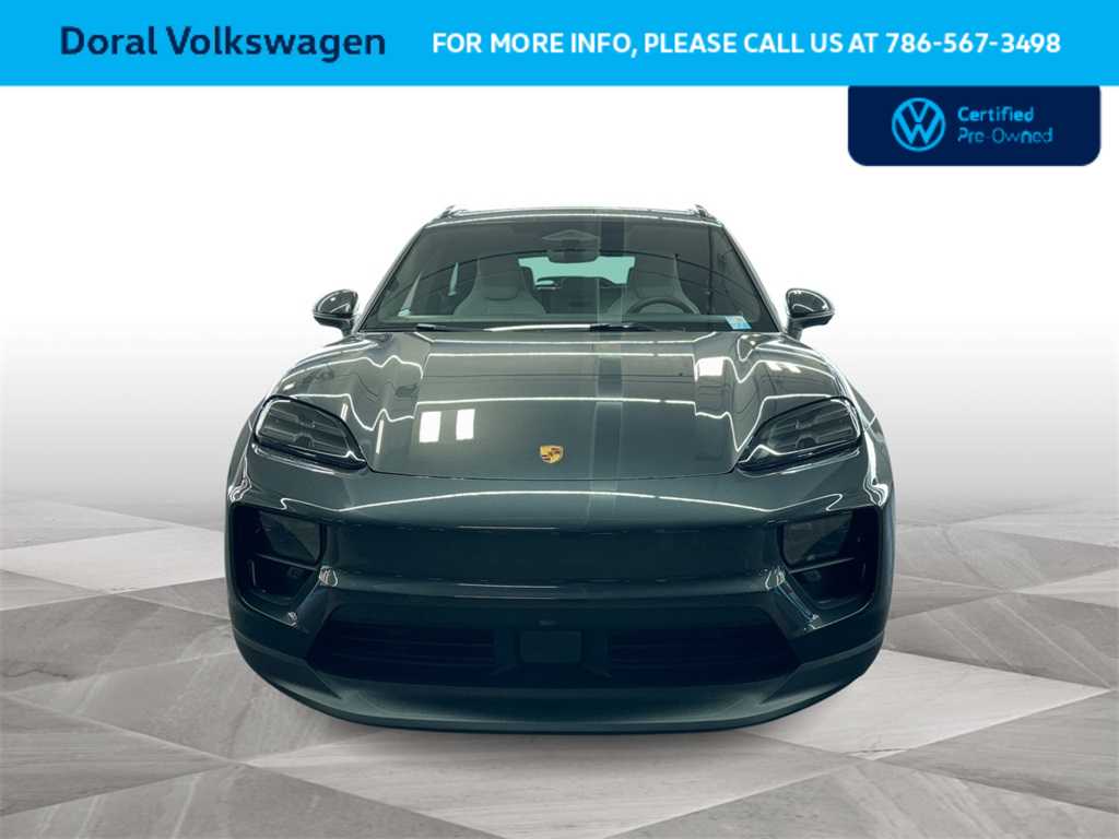 Thumbnail: 2025 Porsche Macan - 3