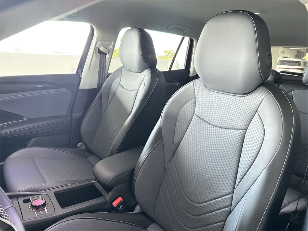 Thumbnail: 2026 Volkswagen Tiguan - 14