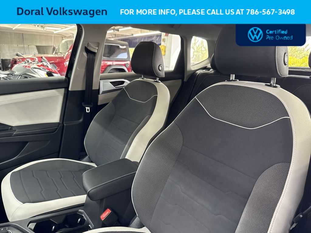 Thumbnail: 2025 Volkswagen Taos - 14