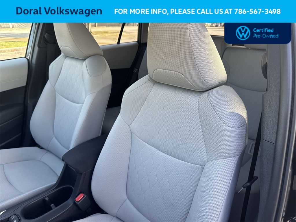 2024 Toyota Corolla Cross LE 14