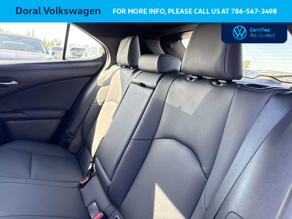 Thumbnail: 2024 Lexus UX - 22