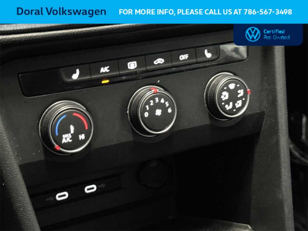 Thumbnail: 2022 Volkswagen Taos - 20