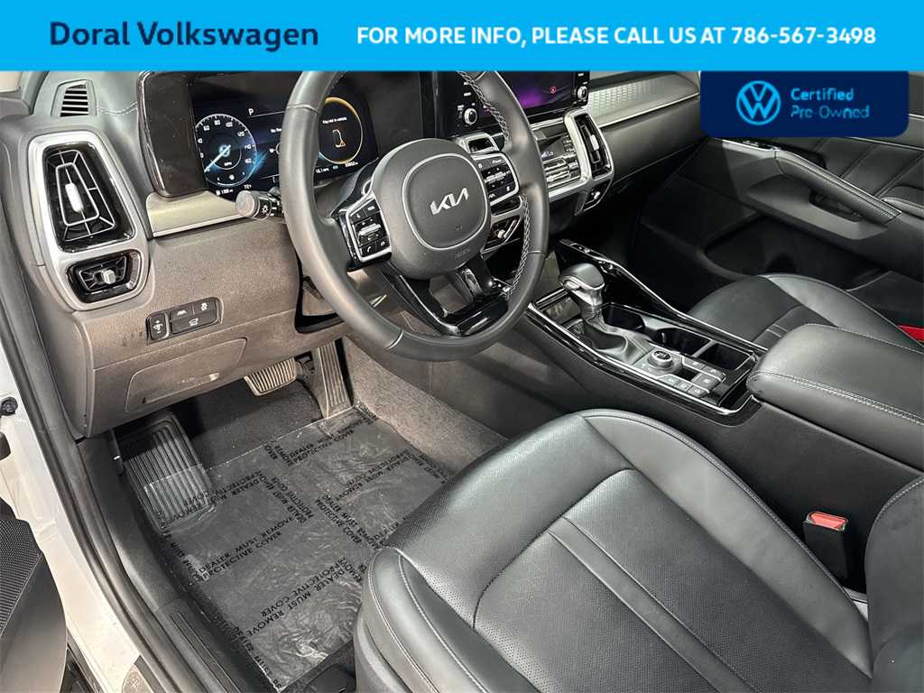 Thumbnail: 2023 Kia Sorento - 13