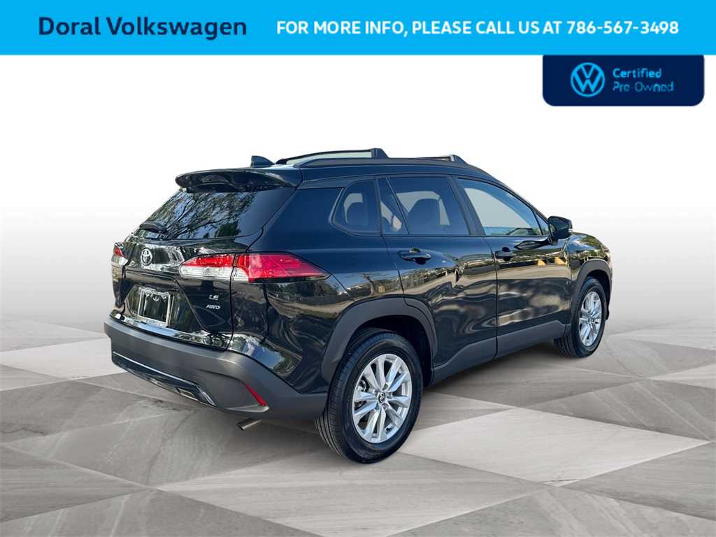 2024 Toyota Corolla Cross LE 8