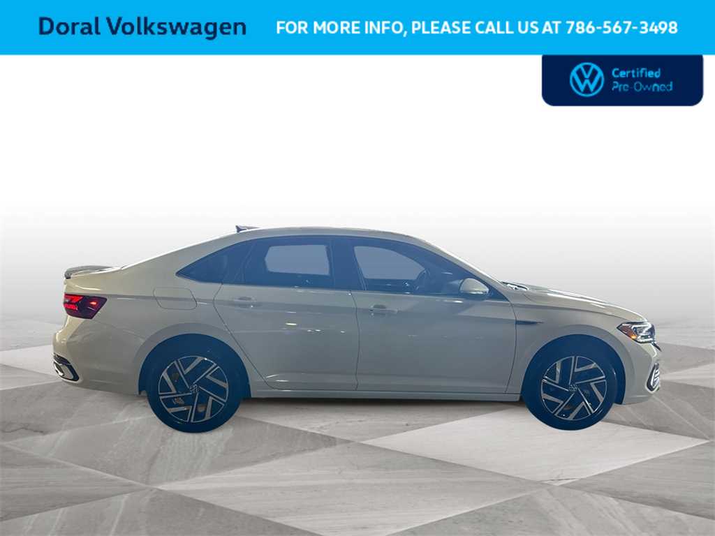 Thumbnail: 2024 Volkswagen Jetta - 9