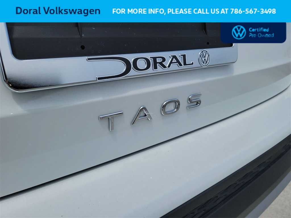 2023 Volkswagen Taos SE 14