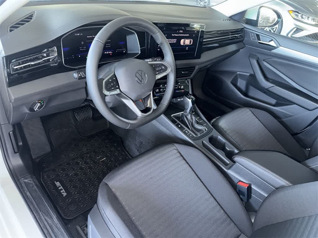 Thumbnail: 2025 Volkswagen Jetta - 13