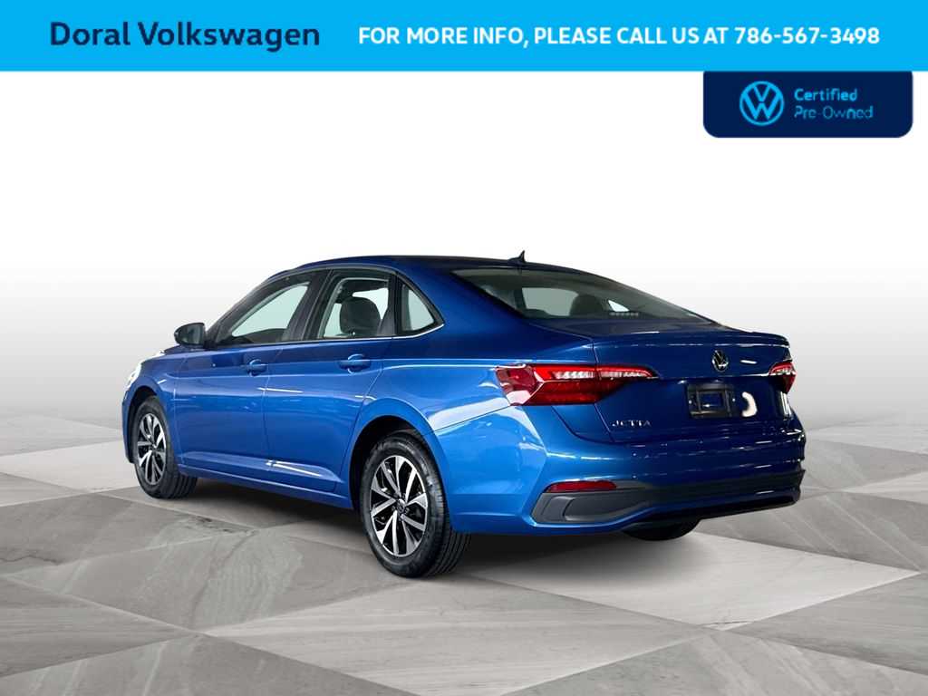 Thumbnail: 2024 Volkswagen Jetta - 6