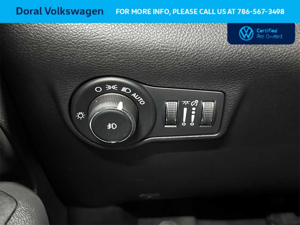 Thumbnail: 2022 Jeep Compass - 17