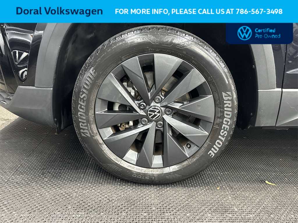 Thumbnail: 2022 Volkswagen Taos - 10