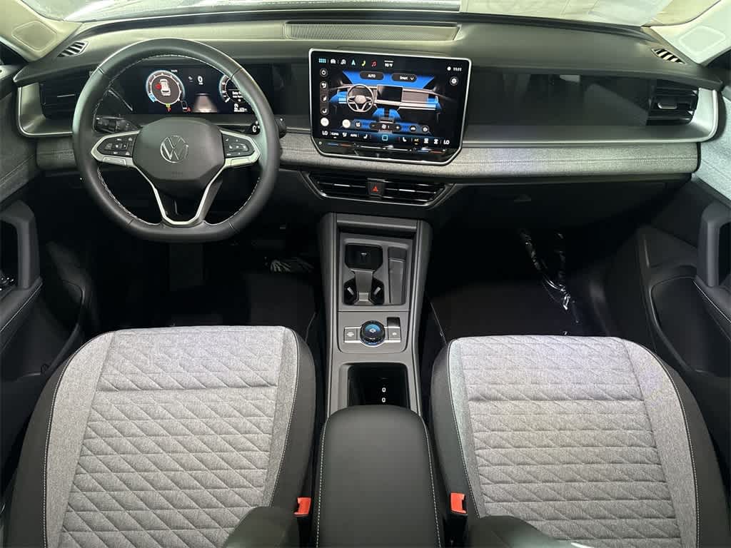 Thumbnail: 2025 Volkswagen Tiguan - 24