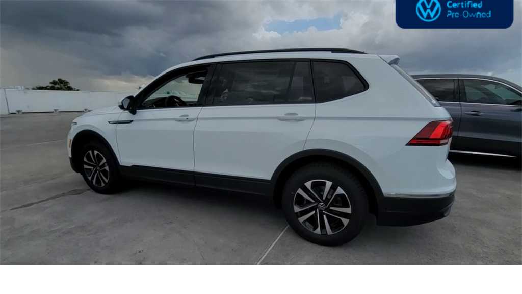 Thumbnail: 2023 Volkswagen Tiguan - 7