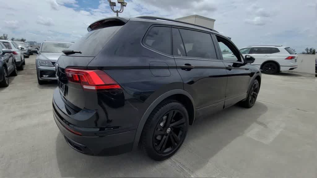 Thumbnail: 2023 Volkswagen Tiguan - 9