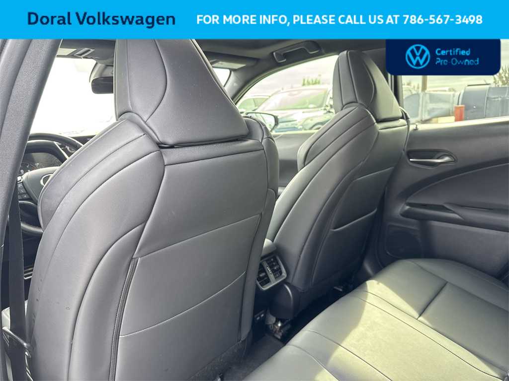 Thumbnail: 2022 Lexus UX - 23