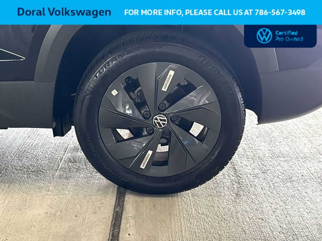 Thumbnail: 2025 Volkswagen Taos - 11