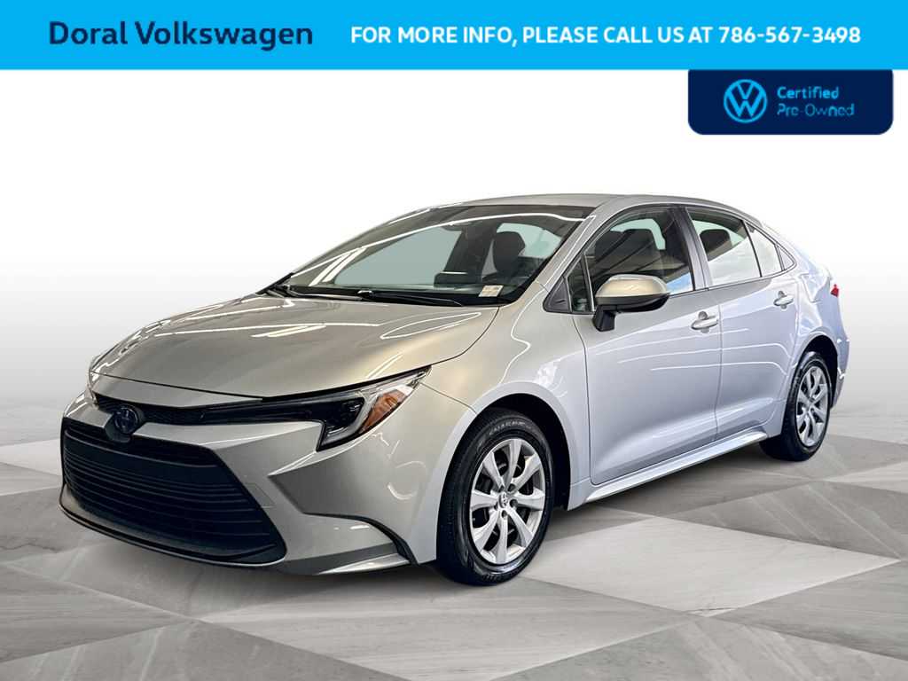 Thumbnail: 2025 Toyota Corolla - 4