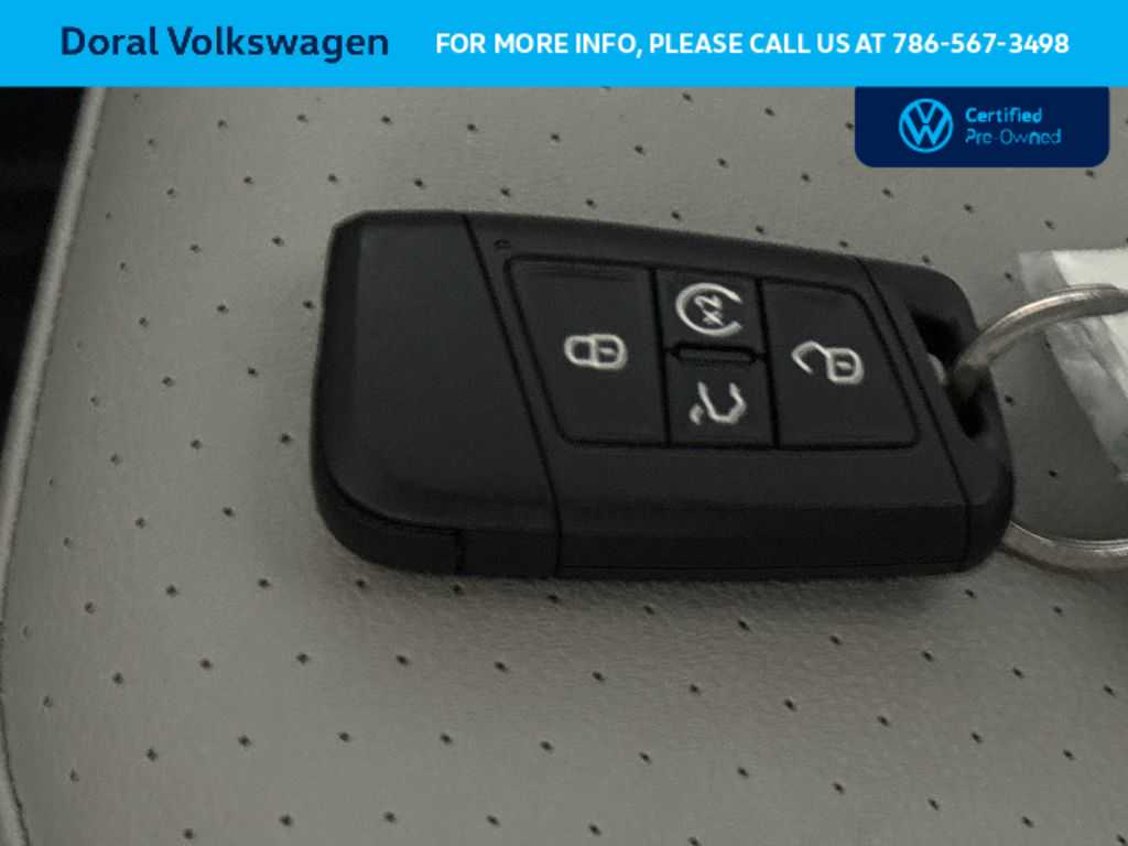 Thumbnail: 2023 Volkswagen Tiguan - 28