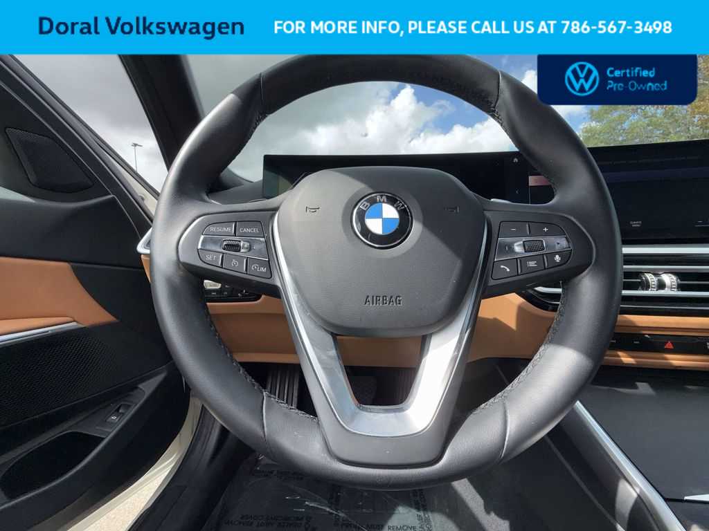 Thumbnail: 2024 BMW 3 Series - 15