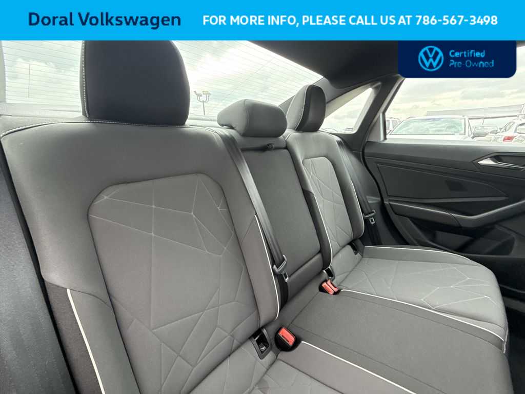 Thumbnail: 2025 Volkswagen Jetta - 26