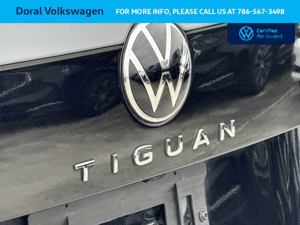 Thumbnail: 2023 Volkswagen Tiguan - 10