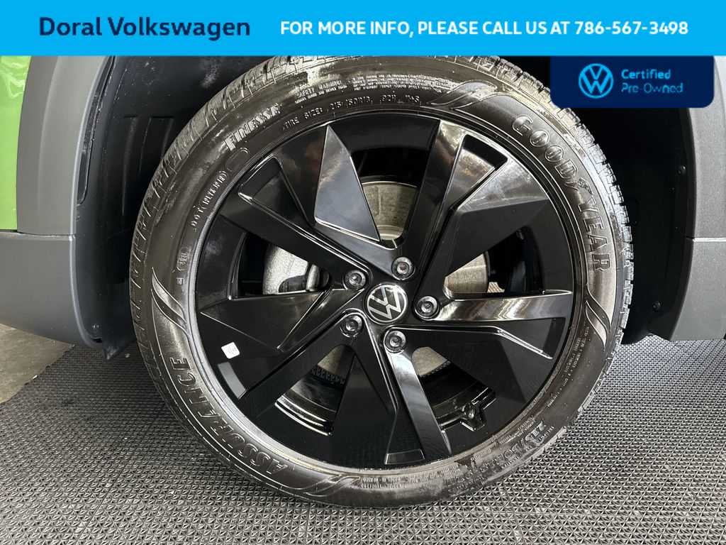 Thumbnail: 2025 Volkswagen Taos - 10