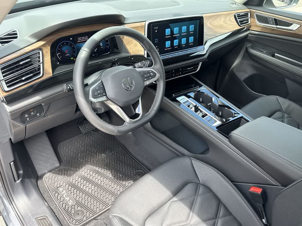 Thumbnail: 2026 Volkswagen Atlas - 13