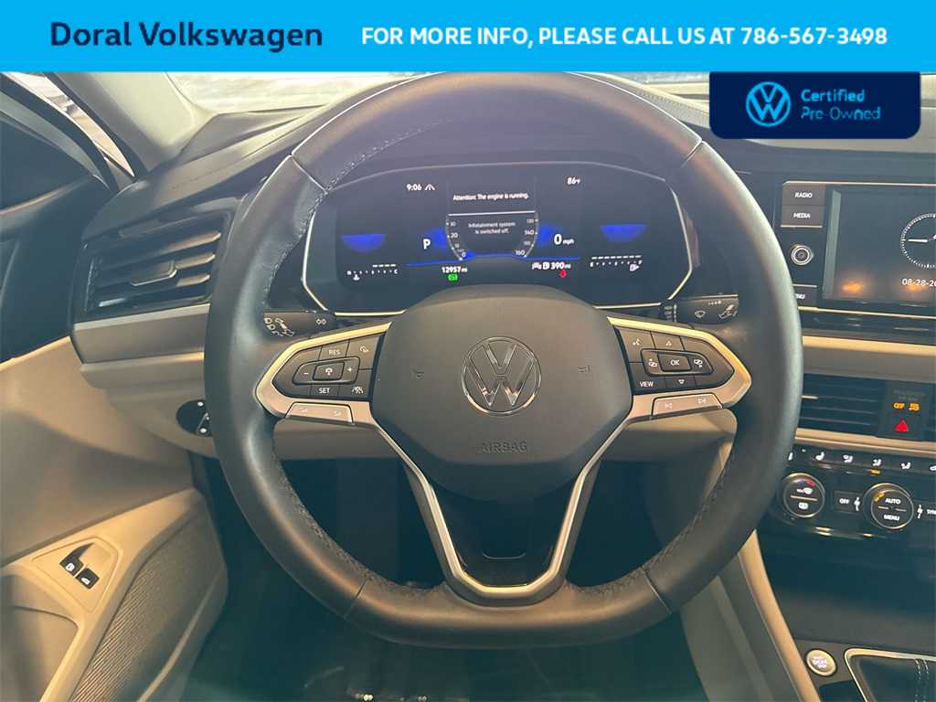 Thumbnail: 2024 Volkswagen Jetta - 15