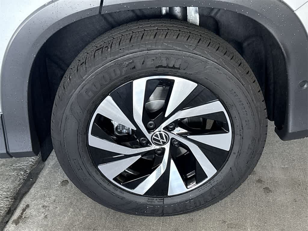 Thumbnail: 2025 Volkswagen Tiguan - 11