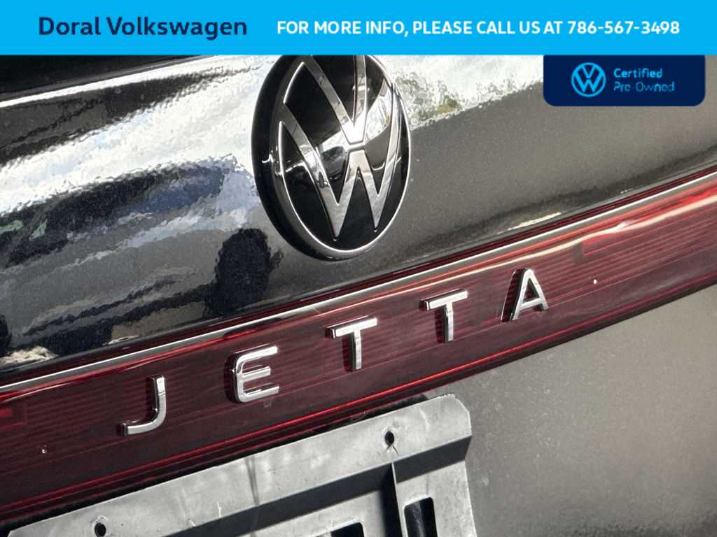 Thumbnail: 2025 Volkswagen Jetta - 10