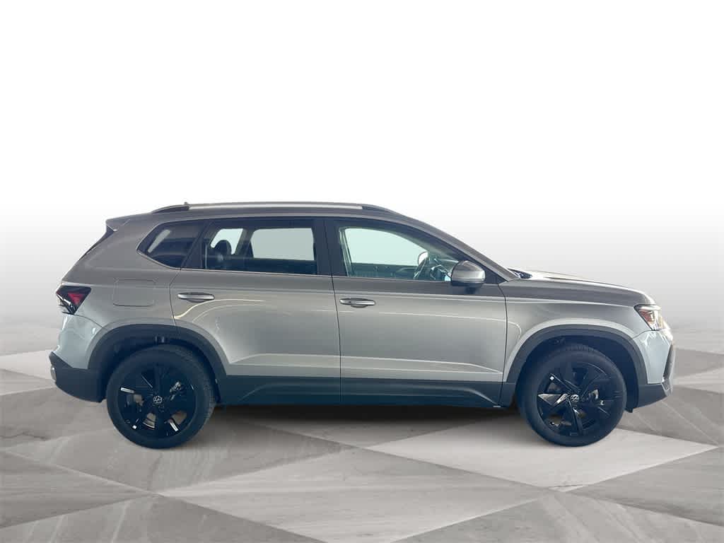 Thumbnail: 2026 Volkswagen Taos - 9