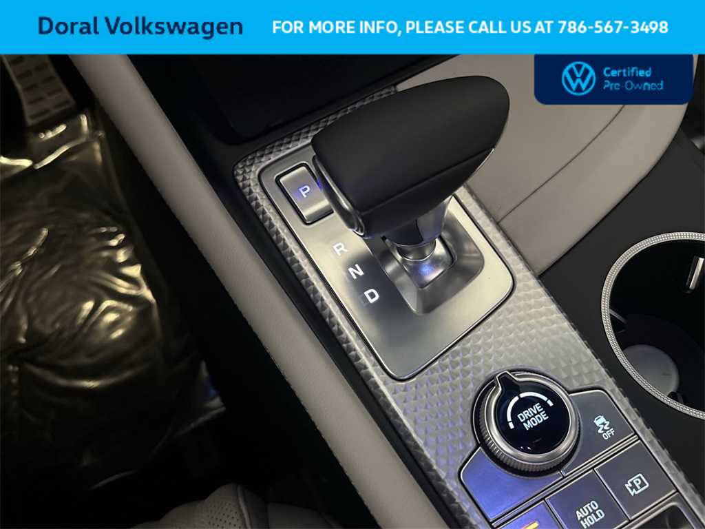 Thumbnail: 2023 Genesis G70 - 21