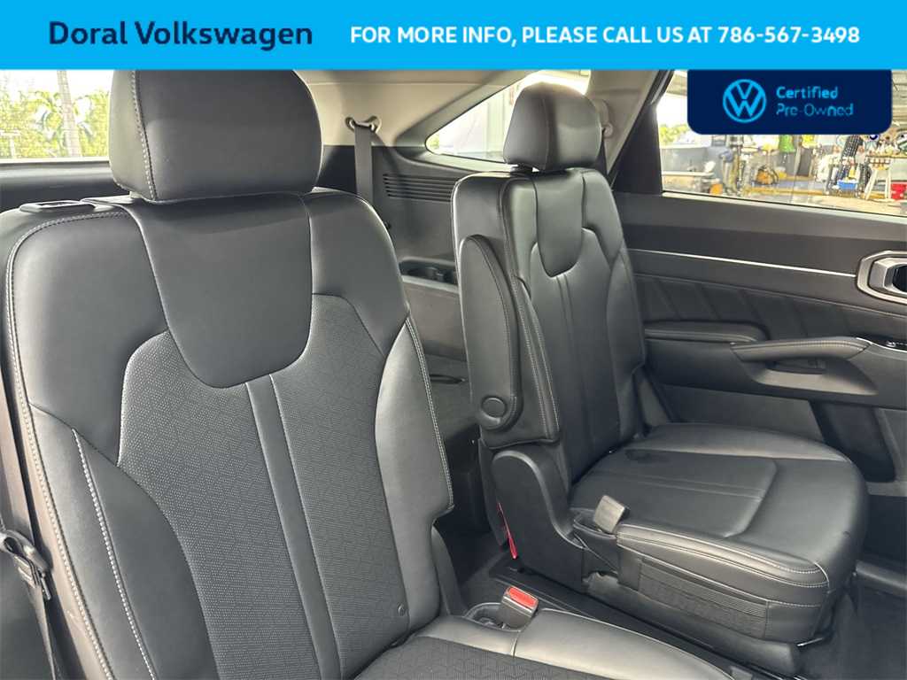 Thumbnail: 2023 Kia Sorento - 26