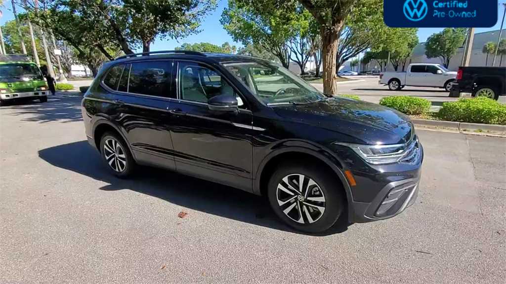 Thumbnail: 2024 Volkswagen Tiguan - 2