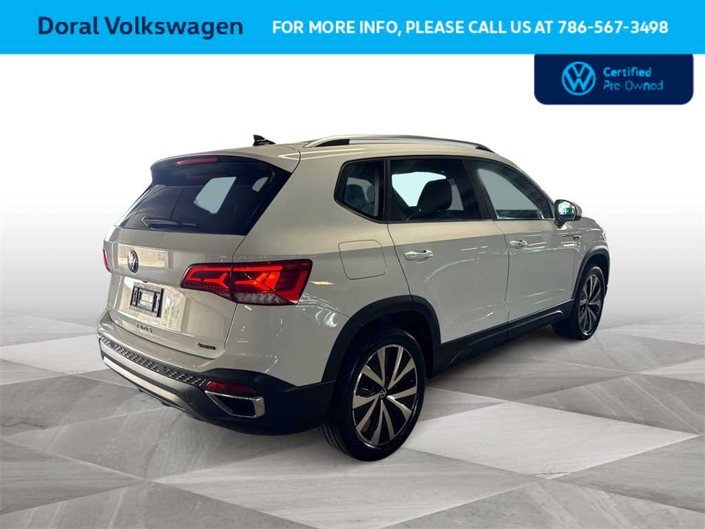Thumbnail: 2022 Volkswagen Taos - 8