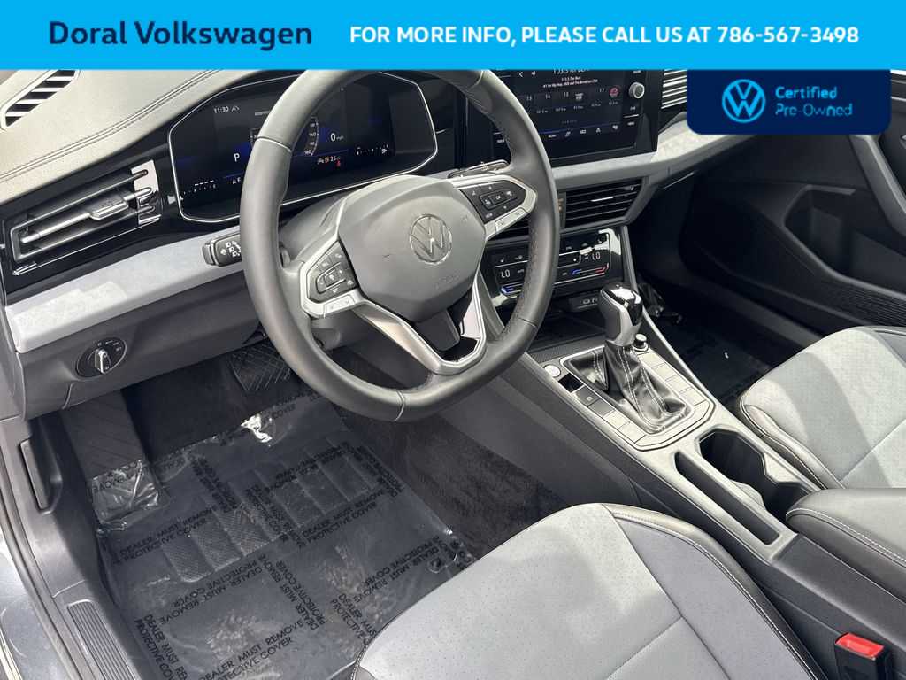 Thumbnail: 2025 Volkswagen Jetta - 13