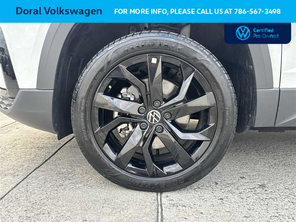 Thumbnail: 2022 Volkswagen Taos - 11