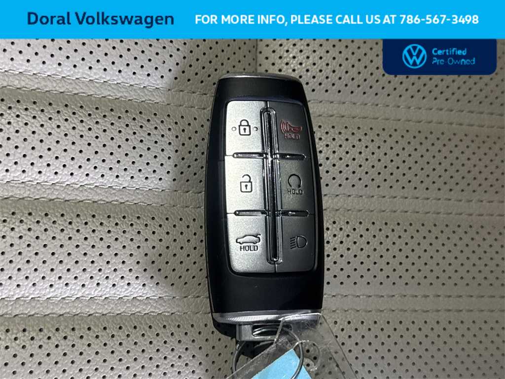 Thumbnail: 2023 Genesis G70 - 28