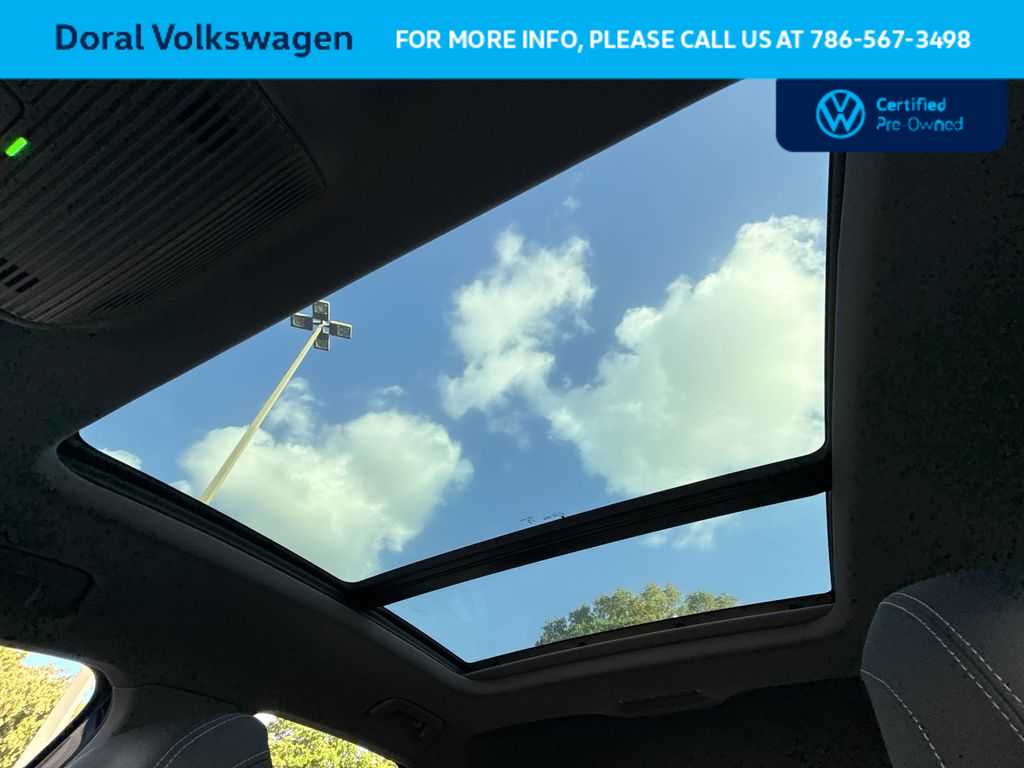 Thumbnail: 2023 Audi Q4 e-tron - 17