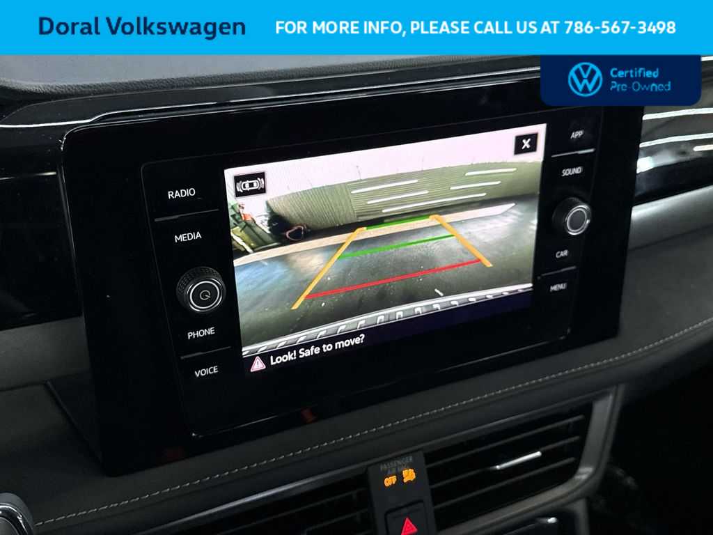 Thumbnail: 2025 Volkswagen Taos - 18