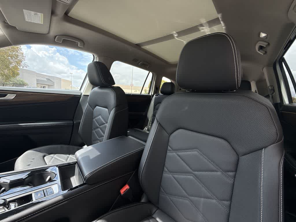 Thumbnail: 2026 Volkswagen Atlas - 14