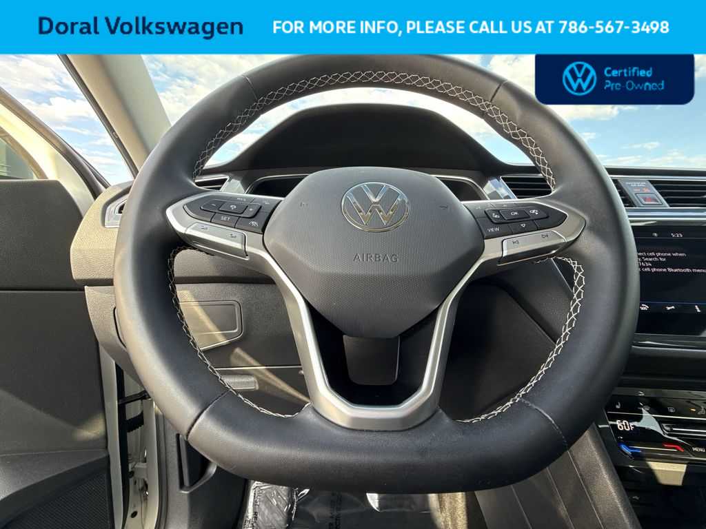 Thumbnail: 2023 Volkswagen Tiguan - 15