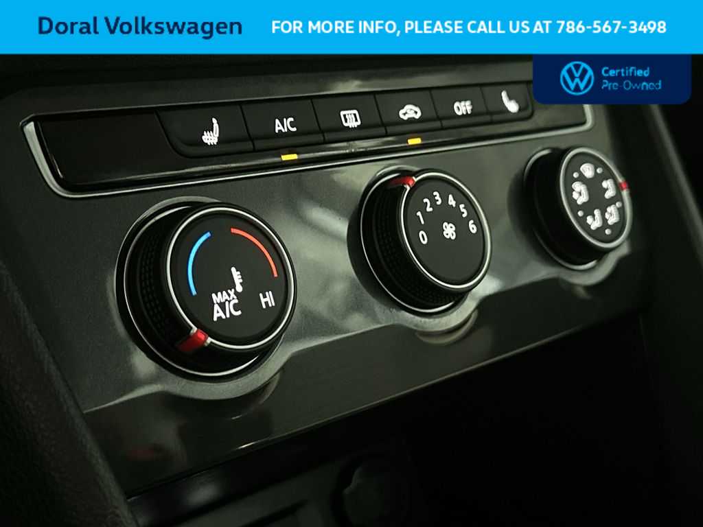 Thumbnail: 2023 Volkswagen Tiguan - 20