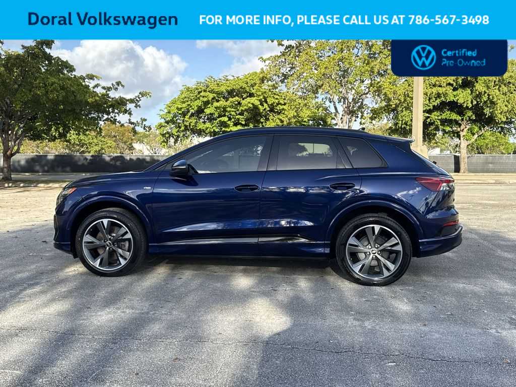 Thumbnail: 2023 Audi Q4 e-tron - 5