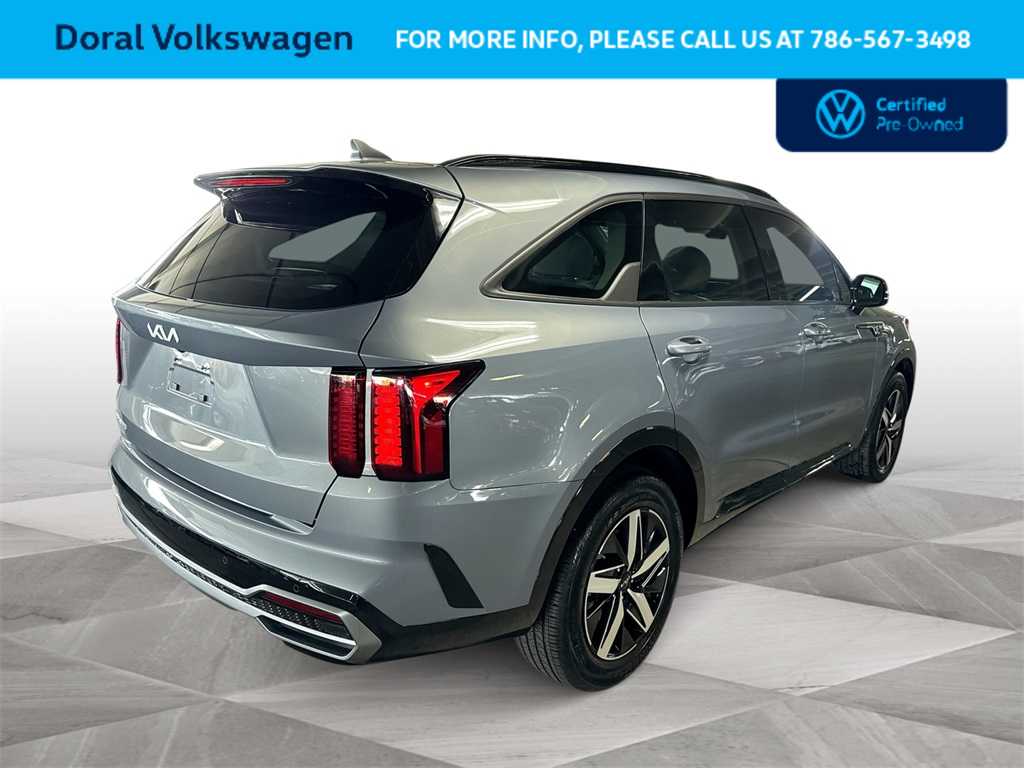 2023 Kia Sorento S 8