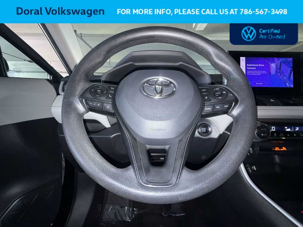 Thumbnail: 2023 Toyota RAV4 - 15