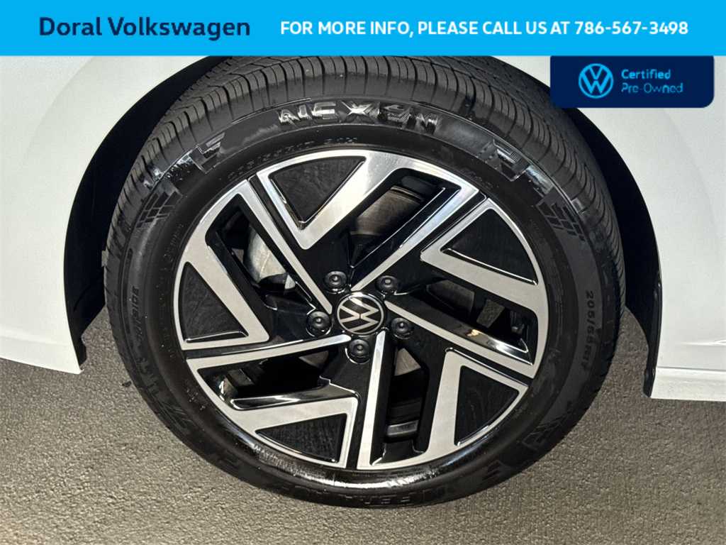 Thumbnail: 2024 Volkswagen Jetta - 11