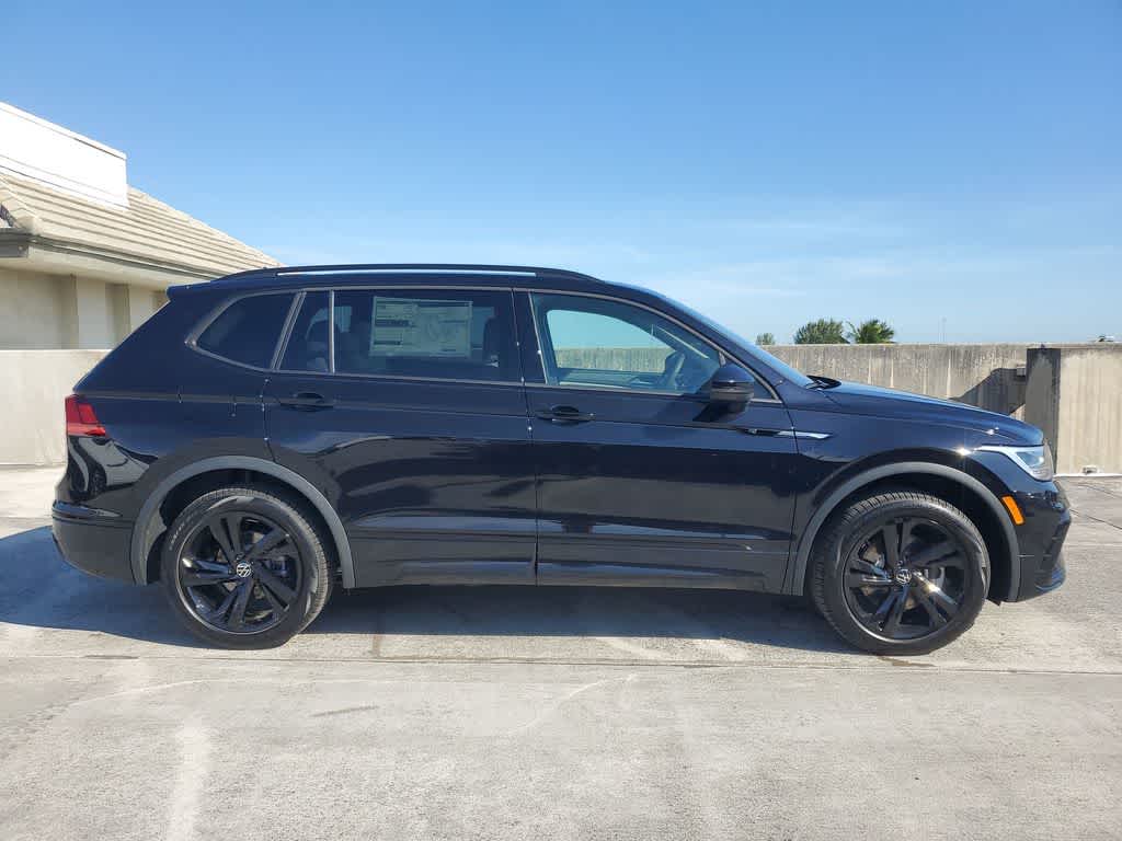 Thumbnail: 2024 Volkswagen Tiguan - 12