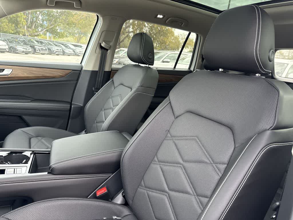 Thumbnail: 2026 Volkswagen Atlas - 14