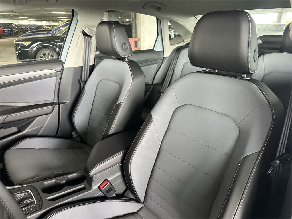 Thumbnail: 2026 Volkswagen Jetta - 14