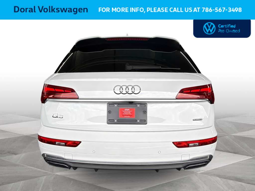Thumbnail: 2023 Audi Q5 - 7